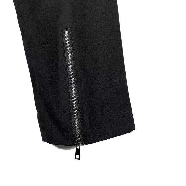 High Street Zipper Jeans with Heel Detail - Men's Fashion Denim