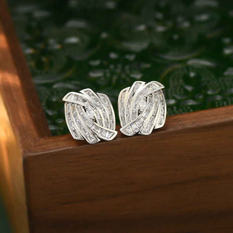 Fashion Micro Zircon-encrusted Stud Earrings Women